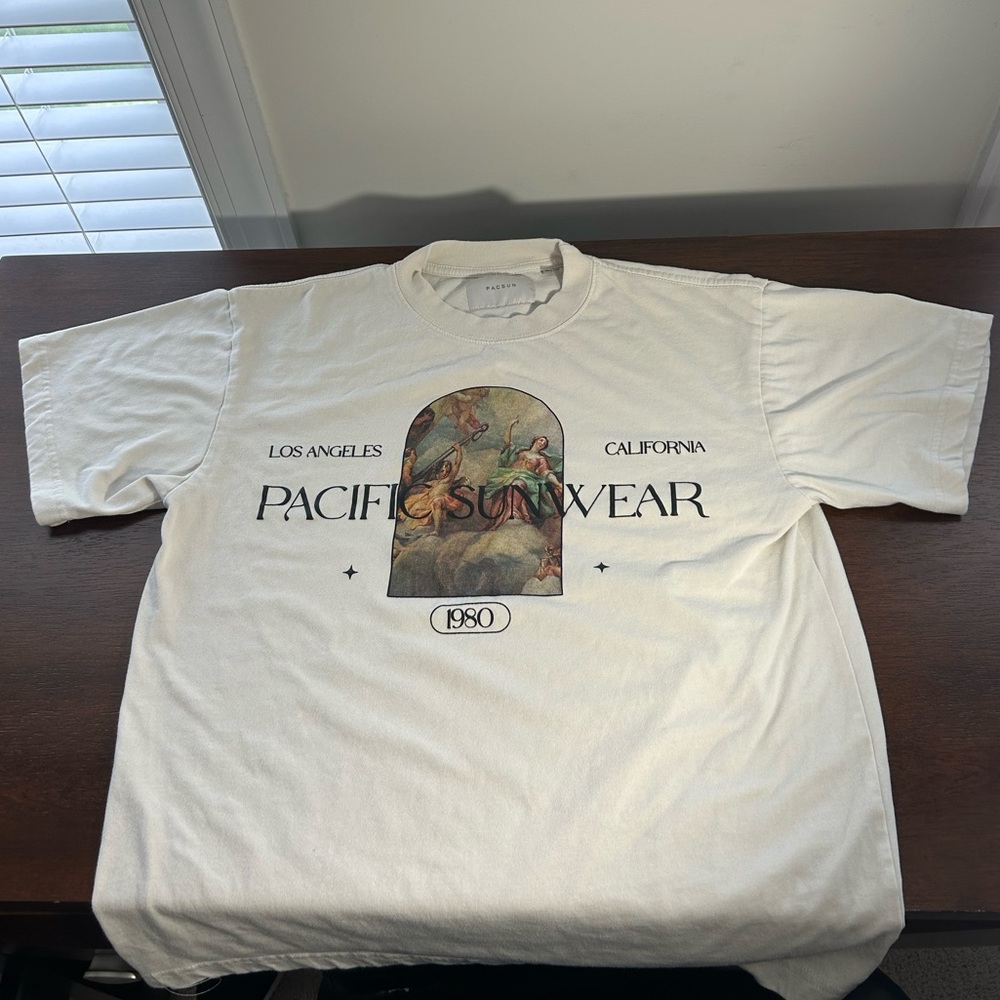 Pacific Sun wear(PACSUN) Cream Short Sleeve Tee with Graphic Design